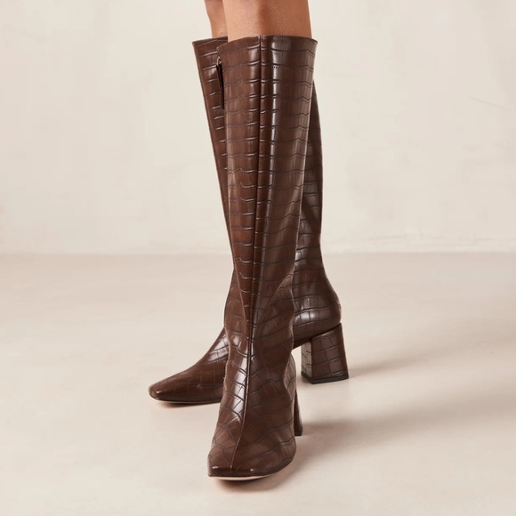 New! $833 Sigerson Morrison Brown Red Knee High Croc Leather‎ block heel boots - Picture 4 of 10